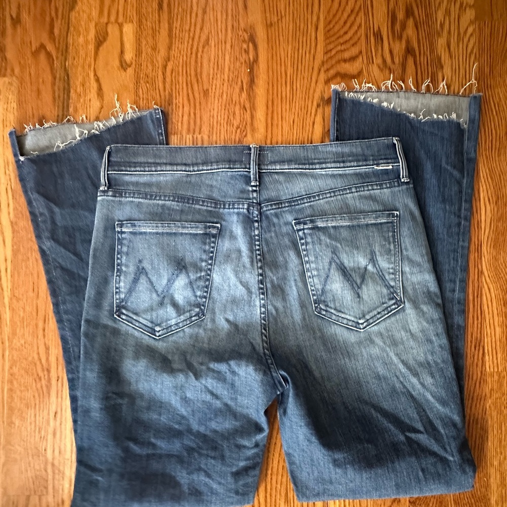 Mother Jeans The Runaway Step Fray